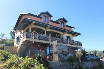 Maison - 170 m² - 8 pièces