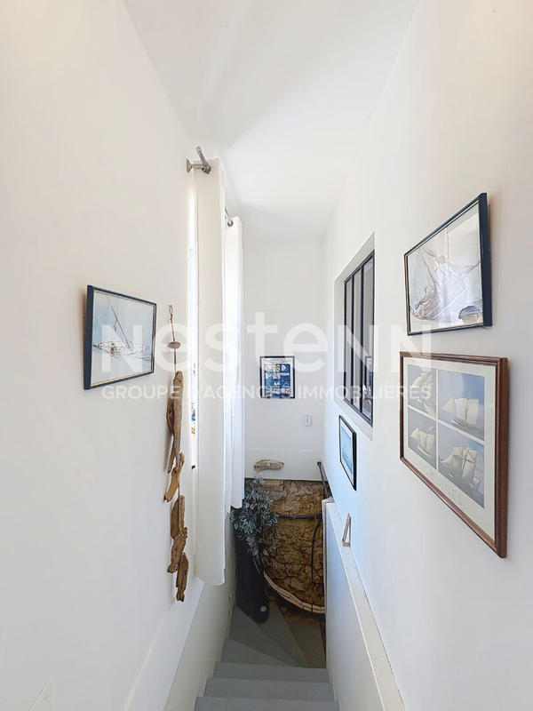 Maison - 185 m² - 9 pièces