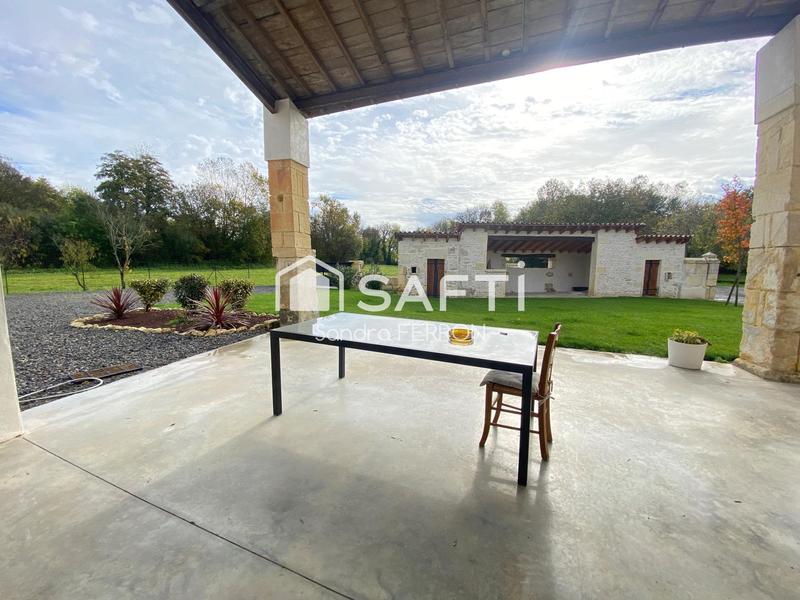 Maison - 247 m² - 7 pièces