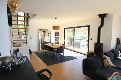 Maison - 138 m² - 6 pièces