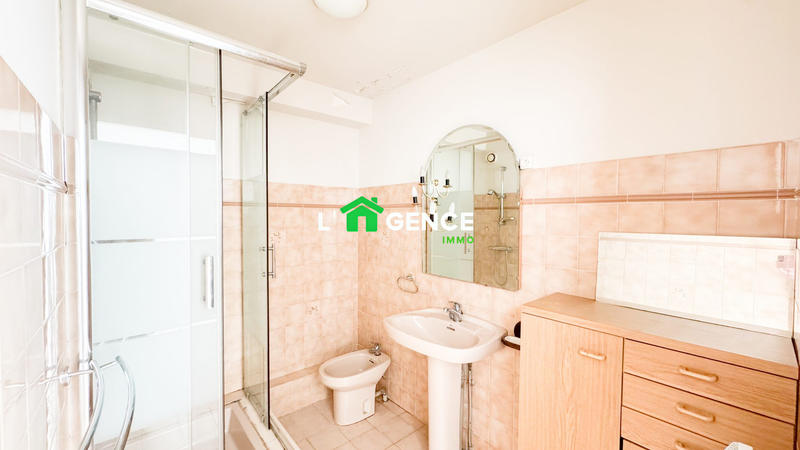 Appartement - 77 m² - 3 pièces