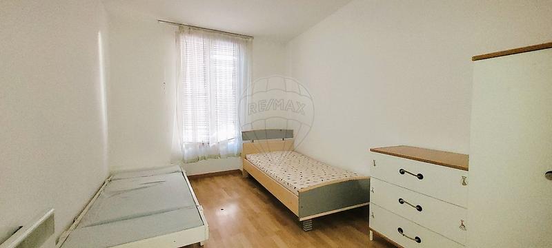 Immeuble - 90 m² - 5 pièces