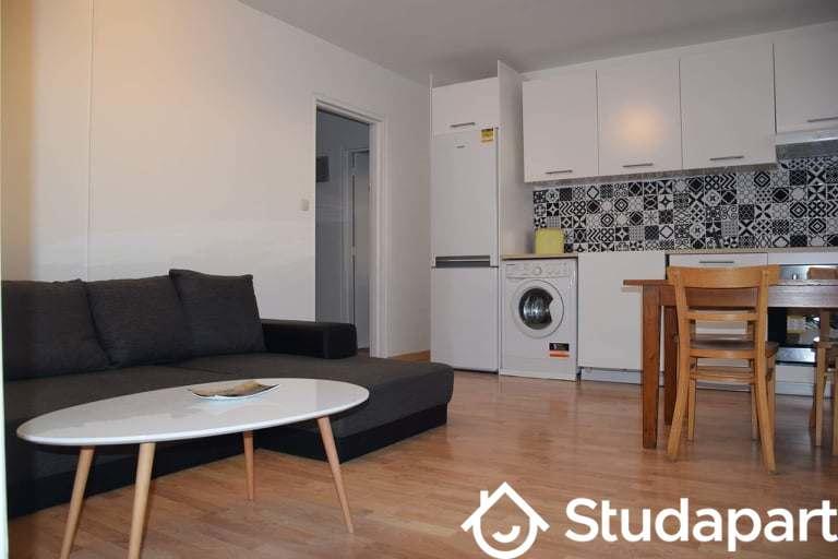 Chambre - 10 m² - 1 pièce