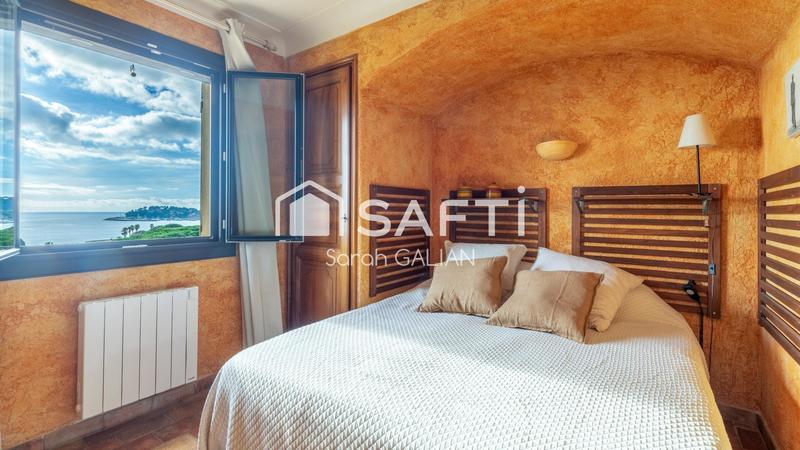 Villa - 180 m² - 5 pièces