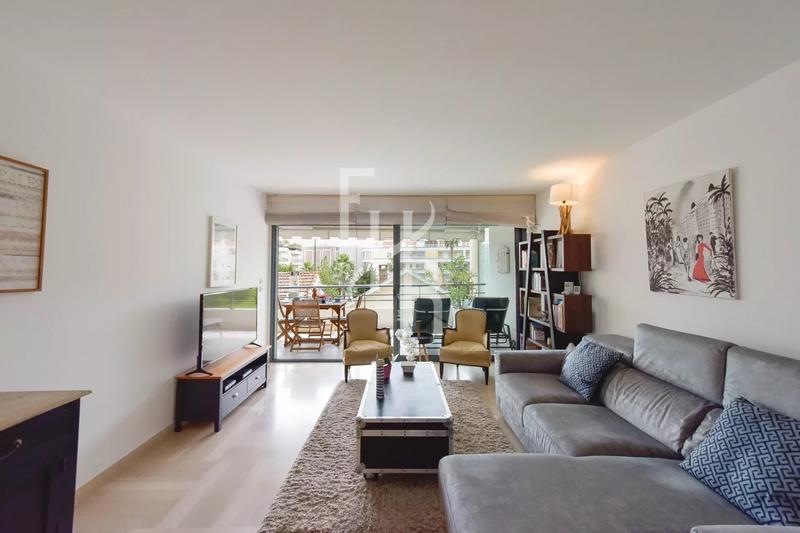 Appartement - 77 m² - 3 pièces