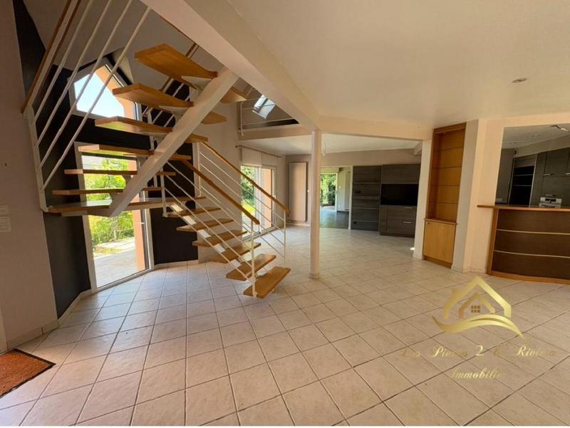Maison - 160 m² - 7 pièces