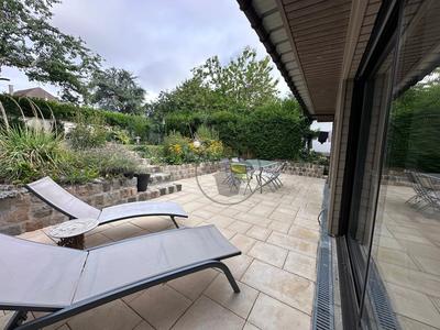 Maison - 162 m² - 8 pièces