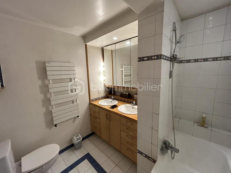 Appartement - 94 m² - 5 pièces