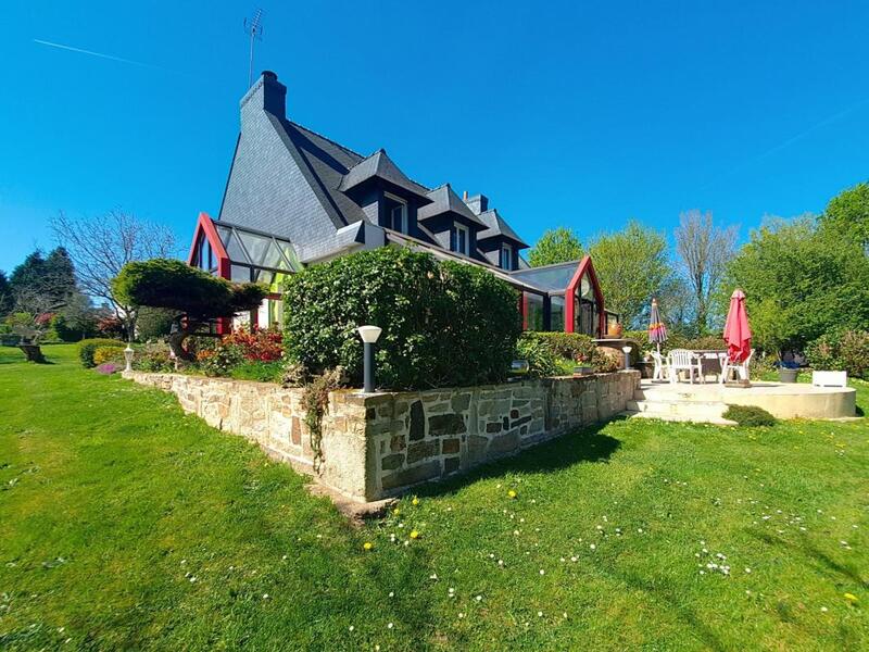 Maison - 115 m² - 6 pièces