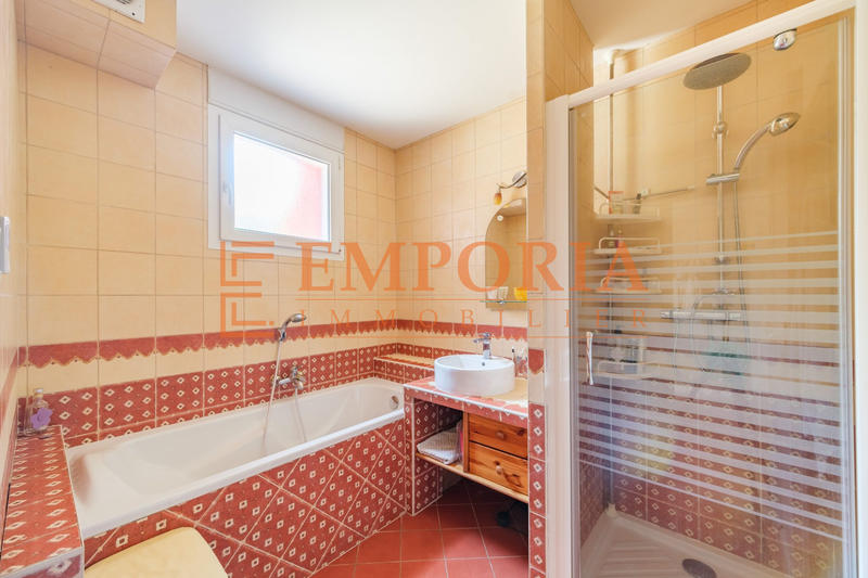 Maison - 175 m² - 8 pièces