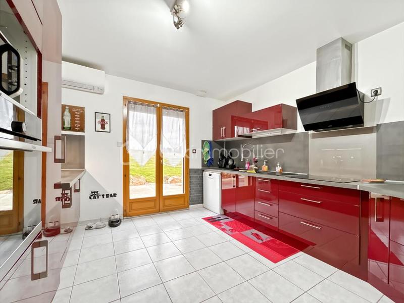 Maison - 111 m² - 6 pièces