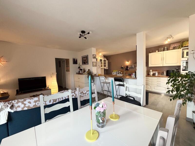 Appartement - 90 m² - 4 pièces