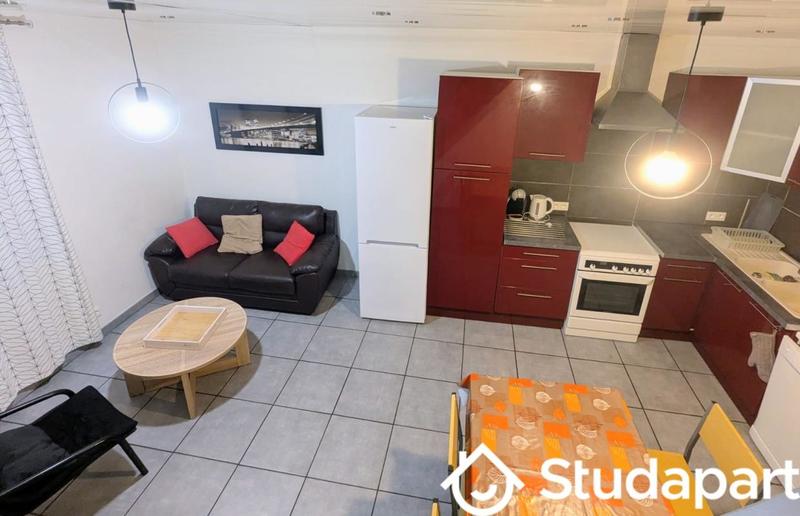 Chambre - 14 m² - 1 pièce