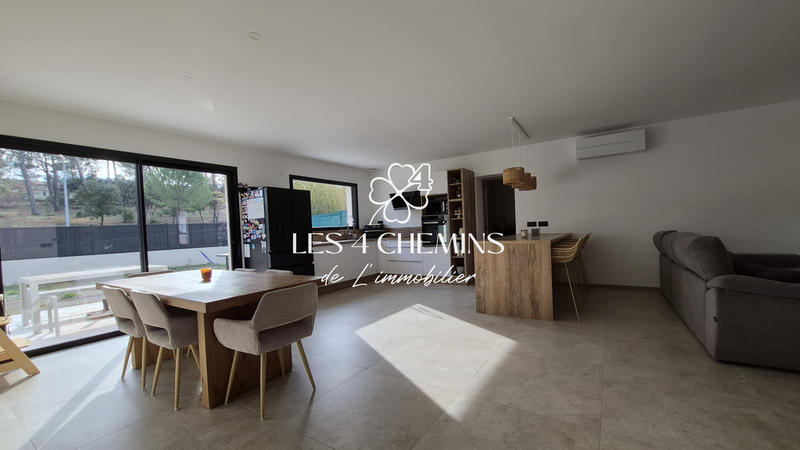 Villa - 100 m² - 4 pièces