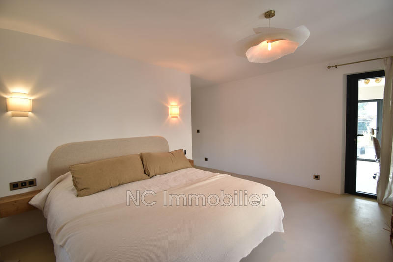 Maison - 205 m² - 7 pièces