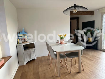 Maison - 90 m² - 5 pièces