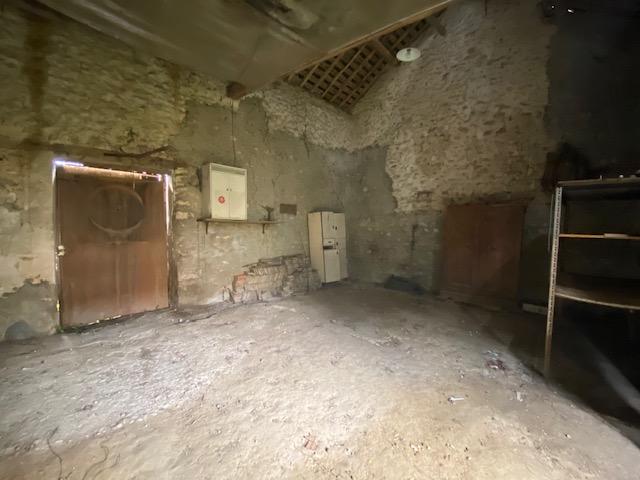 Grange - 85 m² - 1 pièce
