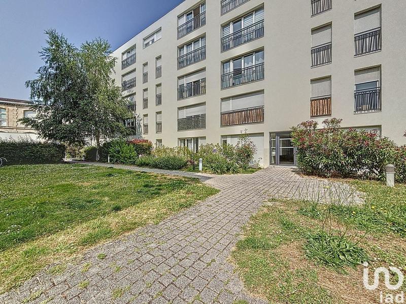 Appartement - 80 m² - 4 pièces