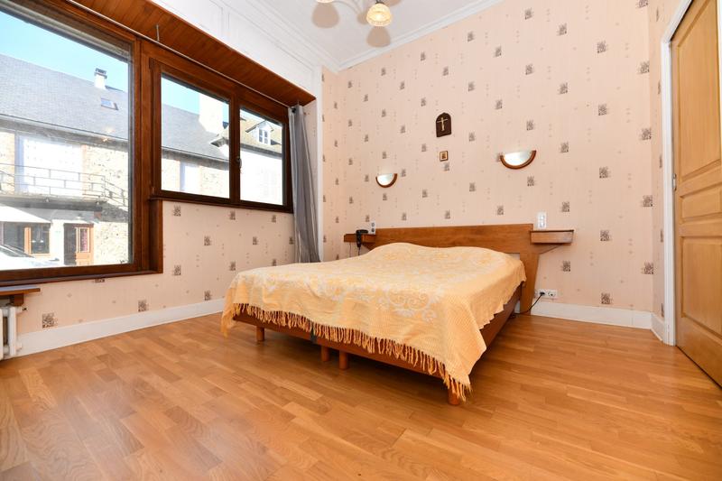 Maison - 150 m² - 9 pièces