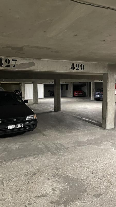 Parking / Garage - 12 m²