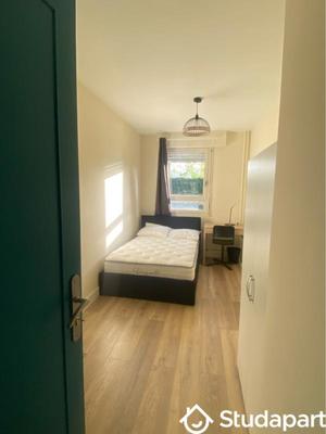 Chambre - 13 m² - 1 pièce