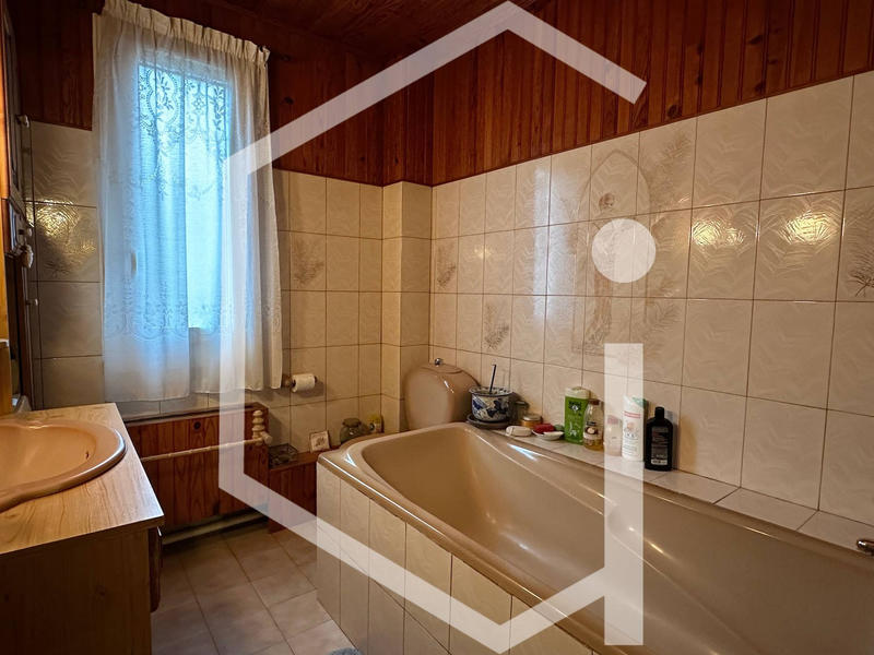 Maison - 92 m² - 4 pièces