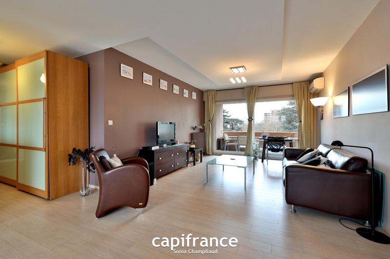 Appartement - 121 m² - 6 pièces