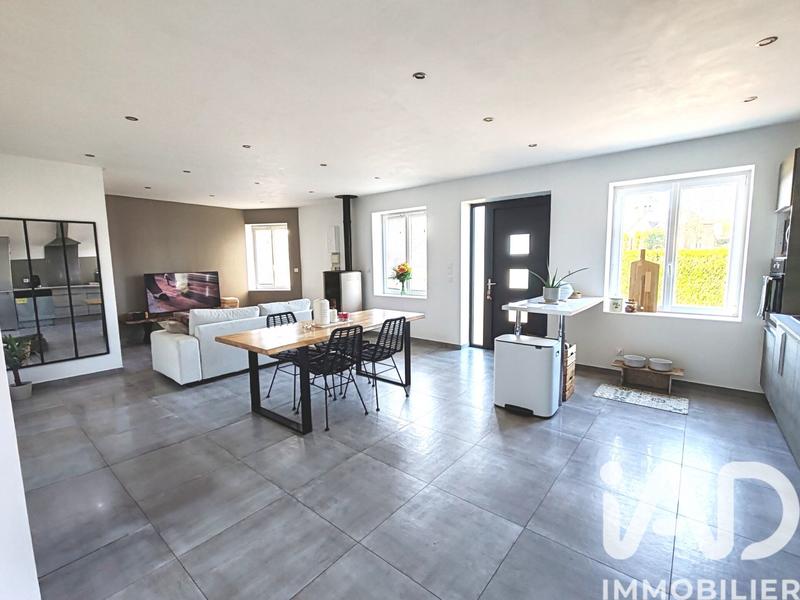 Maison - 95 m² - 4 pièces