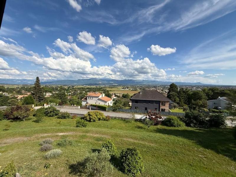 Maison - 245 m² - 10 pièces