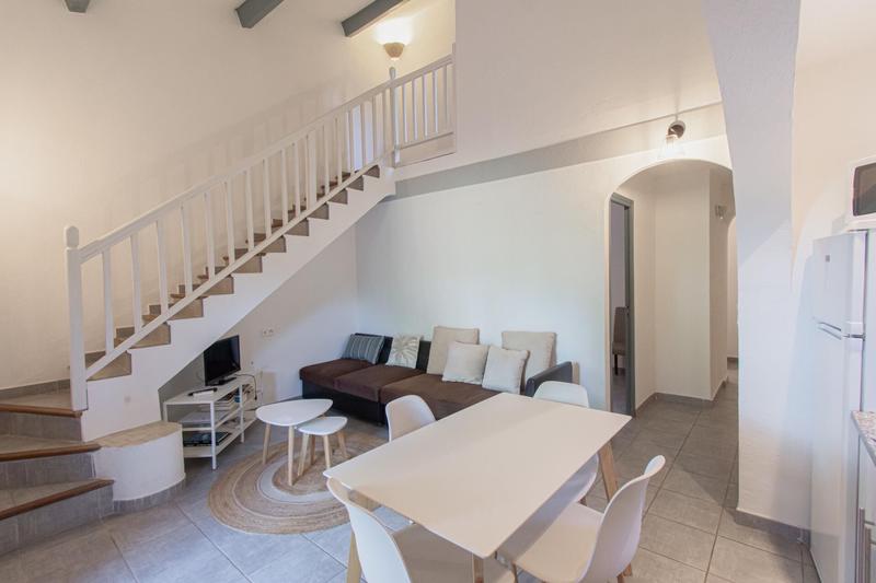 Local commercial - 1 171 m² - 58 pièces