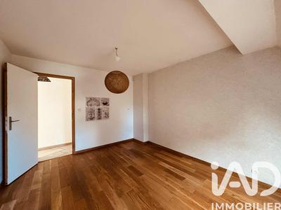 Maison - 99 m² - 4 pièces