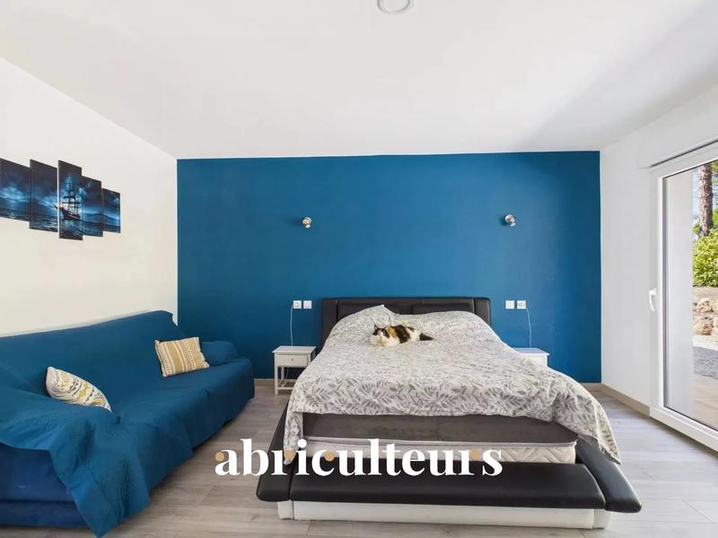 Maison - 186 m² - 4 pièces