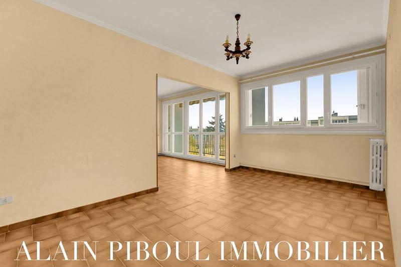 Appartement - 94 m² - 5 pièces