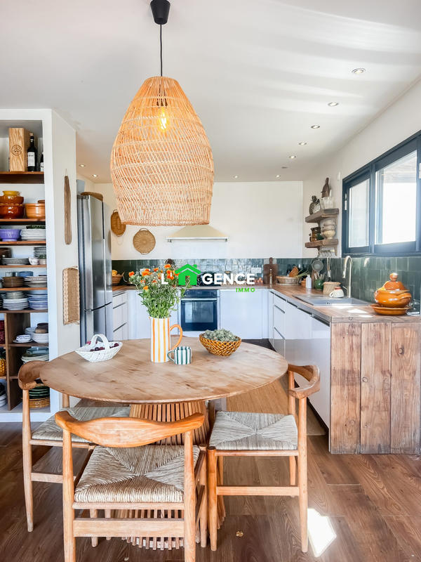 Maison - 158 m² - 4 pièces