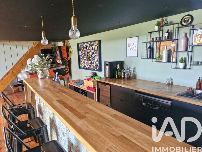 Maison - 437 m² - 12 pièces