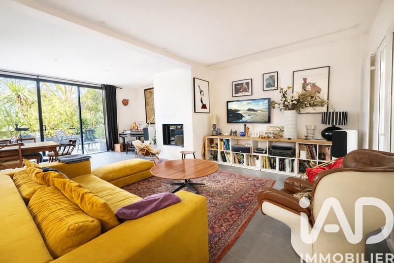 Maison - 195 m² - 7 pièces