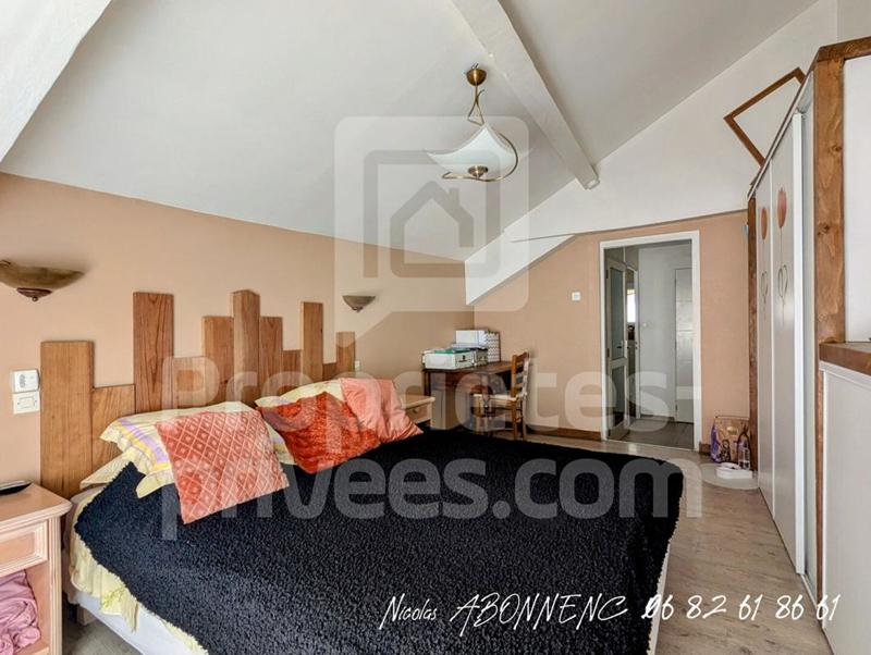 Maison - 166 m² - 7 pièces