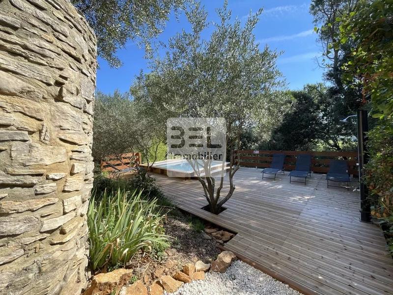 Maison - 164 m² - 8 pièces