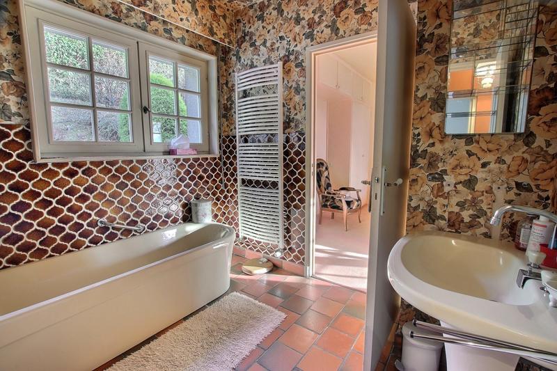 Maison - 258 m² - 8 pièces