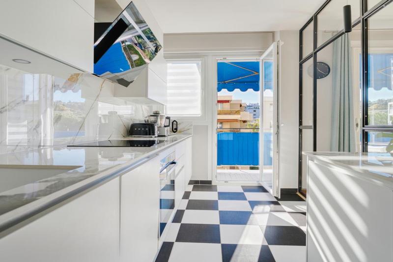 Appartement - 86 m² - 4 pièces