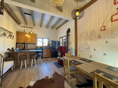 Appartement - 130 m² - 8 pièces