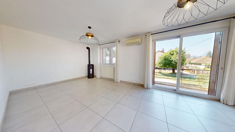 Appartement - 90 m² - 4 pièces