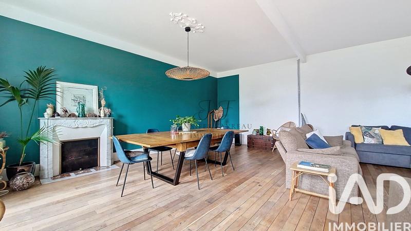 Maison - 262 m² - 7 pièces