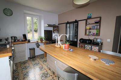 Maison - 143 m² - 6 pièces