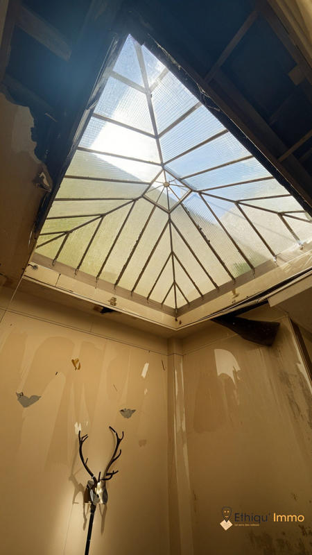 Maison - 450 m² - 12 pièces