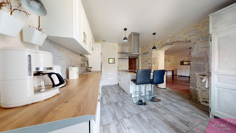 Maison - 203 m² - 8 pièces