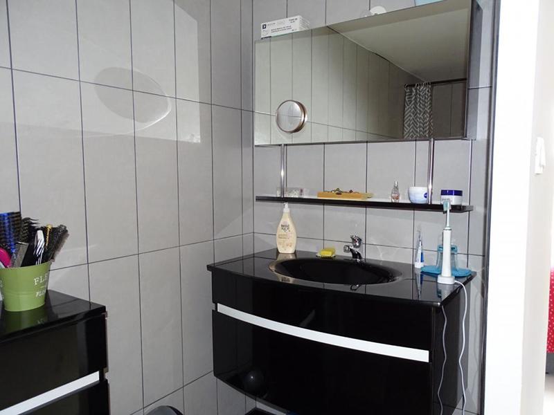 Maison - 210 m² - 8 pièces