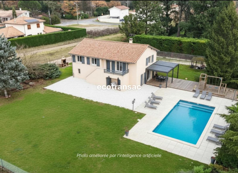 Maison - 92 m² - 4 pièces