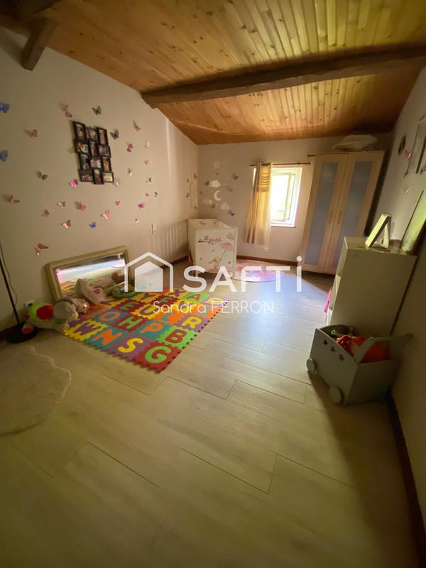 Maison - 230 m² - 9 pièces