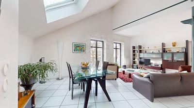 Appartement - 140 m² - 6 pièces